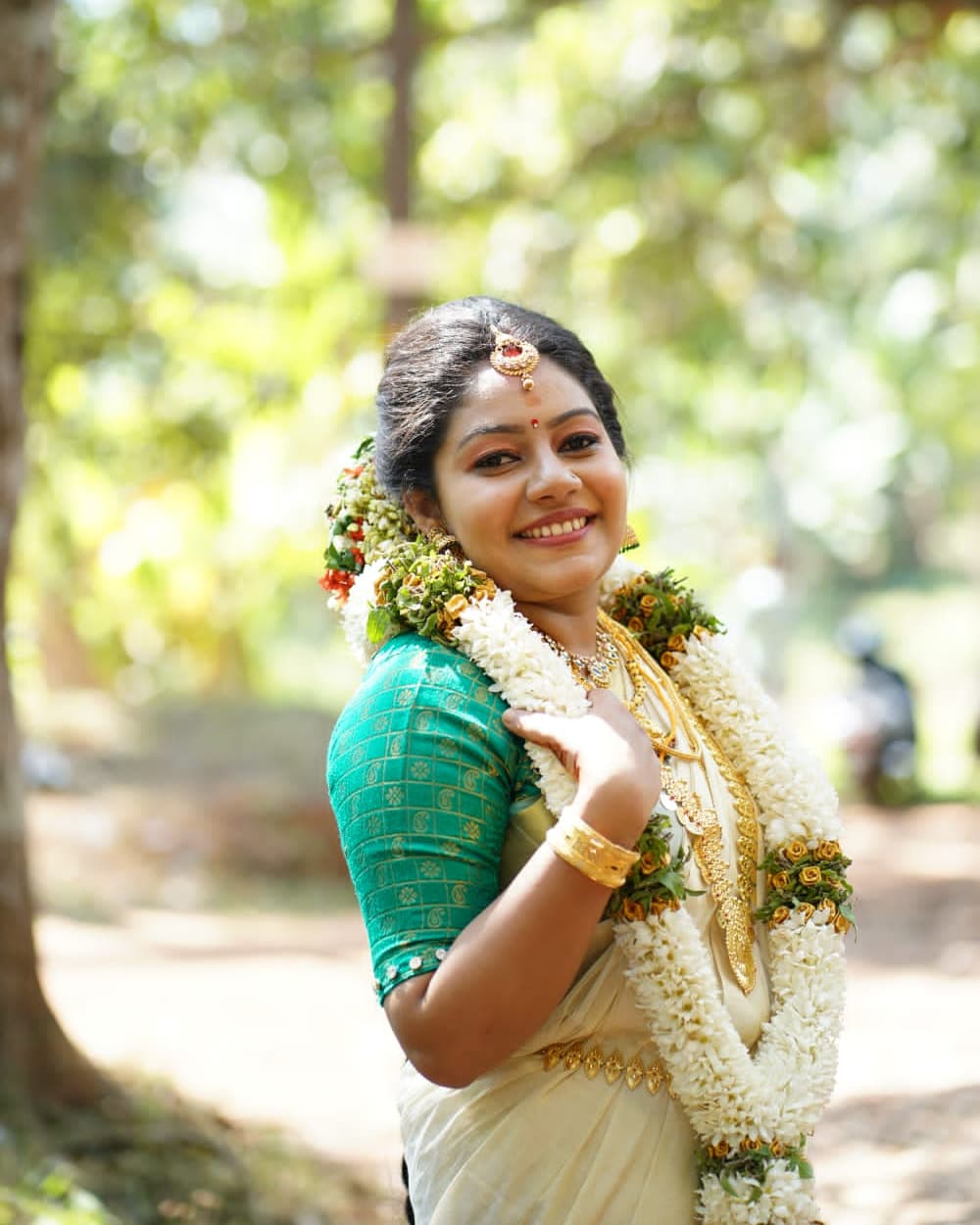 NYKAA BEAUTY PARLOUR MEENANGADI